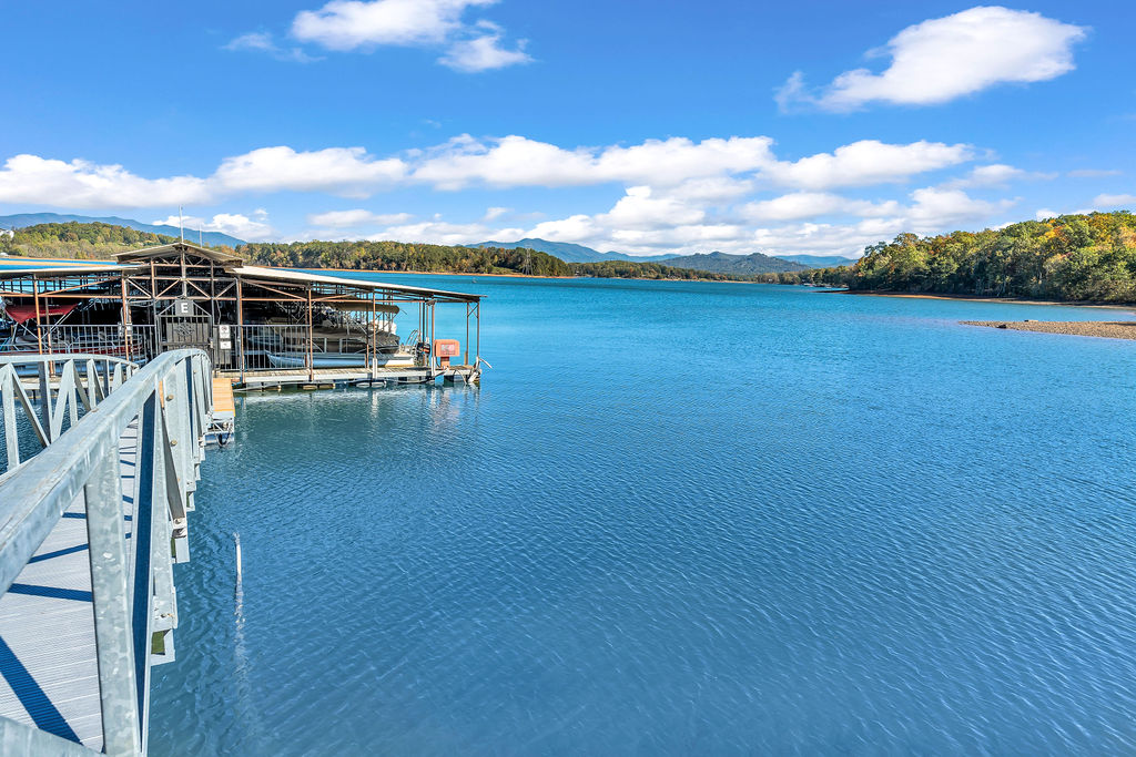 Which Lake Is The Largest Of The Great Lakes (2)